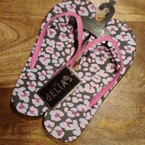 NWT 2/$10 dELiA*s Pink Leopard Flip Flops